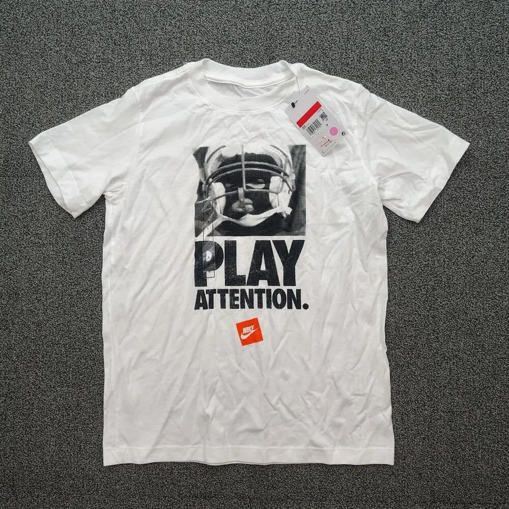 New Nike Kid's Play Attention Short Sleeve T-Shirt White Size Large Fast Ship